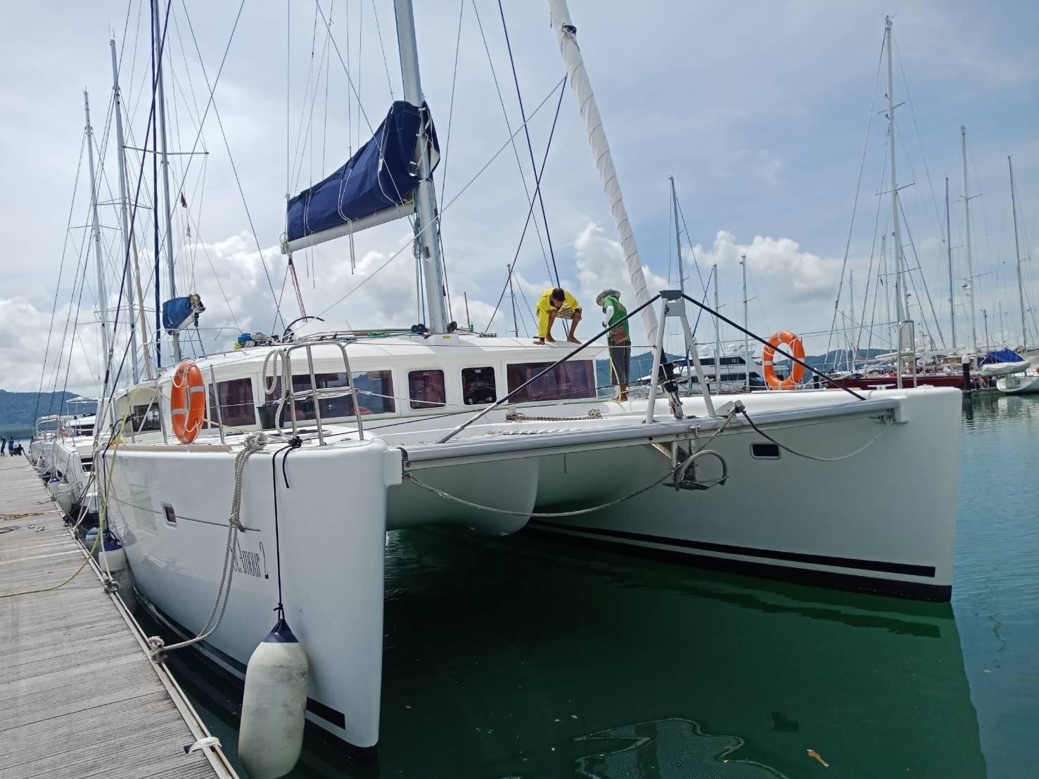 Used Sail Catamaran for Sale 2013 Lagoon 450 